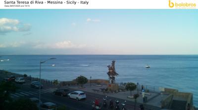 immagine della webcam nei dintorni di Santa Maria La Strada: webcam Santa Teresa di Riva