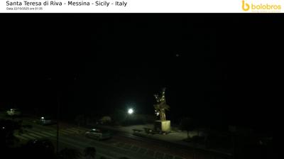 immagine della webcam nei dintorni di Mandanici: webcam Santa Teresa di Riva