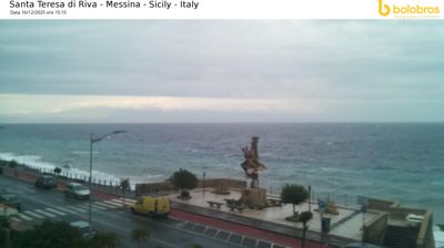 immagine della webcam nei dintorni di Messina: webcam Santa Teresa di Riva