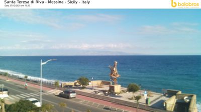 immagine della webcam nei dintorni di Scaletta Zanclea: webcam Santa Teresa di Riva