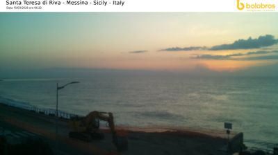 immagine della webcam nei dintorni di Taormina: webcam Santa Teresa di Riva
