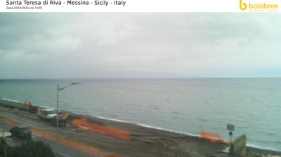 immagine della webcam nei dintorni di Messina: webcam Santa Teresa di Riva