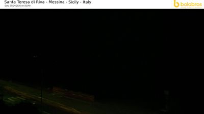 immagine della webcam nei dintorni di Marina di Itala: webcam Santa Teresa di Riva