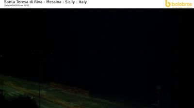 immagine della webcam nei dintorni di Reggio Aeroporto dello Stretto: webcam Santa Teresa di Riva