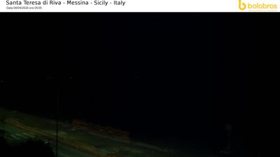 immagine della webcam nei dintorni di Reggio Aeroporto dello Stretto: webcam Santa Teresa di Riva