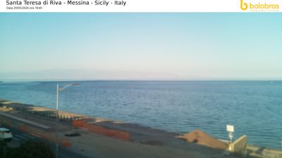 immagine della webcam nei dintorni di Reggio Calabria: webcam Santa Teresa di Riva