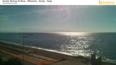 immagine della webcam nei dintorni di Giardini-Naxos: webcam Santa Teresa di Riva