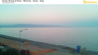 immagine della webcam nei dintorni di Messina: webcam Santa Teresa di Riva