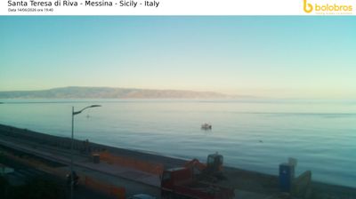 immagine della webcam nei dintorni di Scaletta Marina: webcam Santa Teresa di Riva