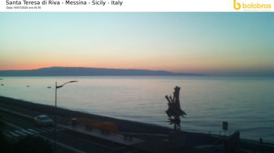 immagine della webcam nei dintorni di Reggio Calabria: webcam Santa Teresa di Riva