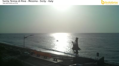 immagine della webcam nei dintorni di Mandanici: webcam Santa Teresa di Riva