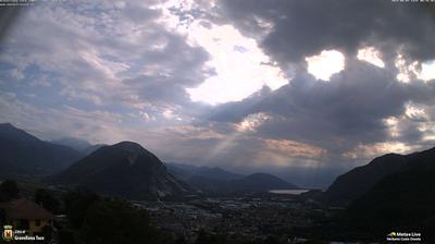 immagine della webcam nei dintorni di Armeno: webcam Casale Corte Cerro