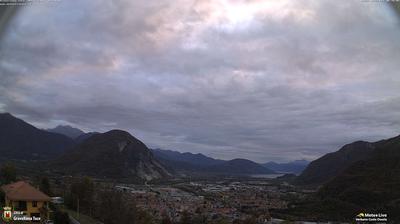 immagine della webcam nei dintorni di Stresa: webcam Casale Corte Cerro