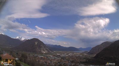 immagine della webcam nei dintorni di Montescheno: webcam Casale Corte Cerro