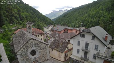 immagine della webcam nei dintorni di San Domenico di Varzo: webcam Bognanco fonti