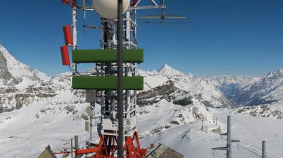 immagine della webcam nei dintorni di Gressoney-la-Trinitè: webcam Cervinia Plateau Rosa