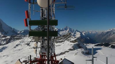 immagine della webcam nei dintorni di Valtournenche Colle Superiore: webcam Cervinia Plateau Rosa