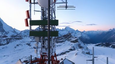 immagine della webcam nei dintorni di Valtournenche: webcam Cervinia Plateau Rosa