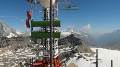 immagine della webcam nei dintorni di Gressoney-la-Trinitè: webcam Cervinia Plateau Rosa