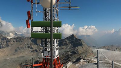 immagine della webcam nei dintorni di Chamois: webcam Cervinia Plateau Rosa