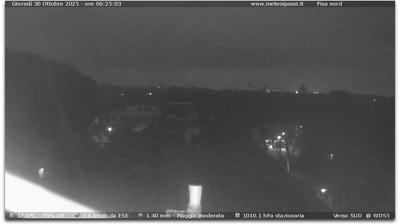 immagine della webcam nei dintorni di Torre Del Lago Puccini: webcam Calambrone