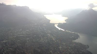 immagine della webcam nei dintorni di Piani d'Erna: webcam Lecco
