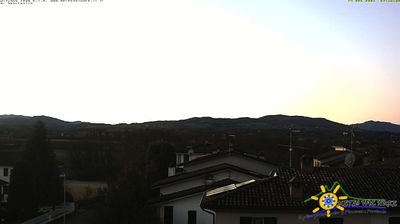 immagine della webcam nei dintorni di Costa de' Nobili: webcam Grazzano Visconti