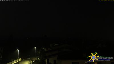 immagine della webcam nei dintorni di Castelnuovo Bocca d'Adda: webcam Grazzano Visconti
