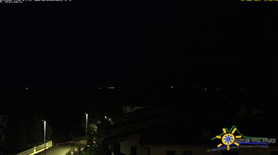 immagine della webcam nei dintorni di Castelnuovo Bocca d'Adda: webcam Grazzano Visconti