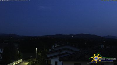 immagine della webcam nei dintorni di Castelnuovo Bocca d'Adda: webcam Grazzano Visconti