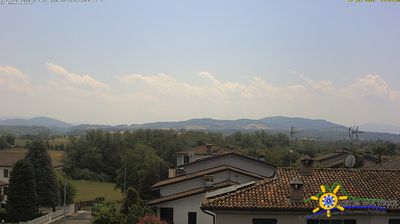 immagine della webcam nei dintorni di Varano de' Melegari: webcam Grazzano Visconti
