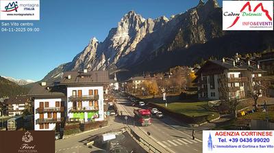 immagine della webcam nei dintorni di Malga Ciapela: webcam Passo di Giau