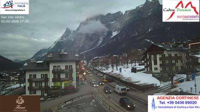 immagine della webcam nei dintorni di Selva di Cadore: webcam Passo di Giau