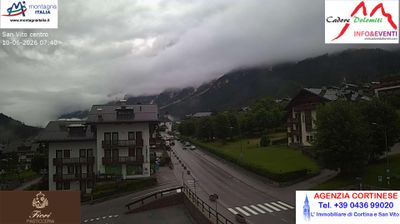 immagine della webcam nei dintorni di Passo di Giau: webcam San Vito di Cadore
