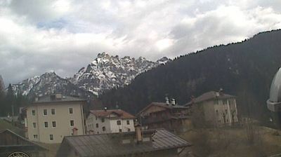 immagine della webcam nei dintorni di Zoldo Alto: webcam Caviola