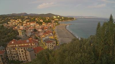 immagine della webcam nei dintorni di Quiliano: webcam Celle Ligure