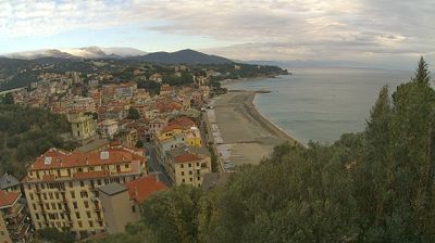 immagine della webcam nei dintorni di Arenzano: webcam Celle Ligure