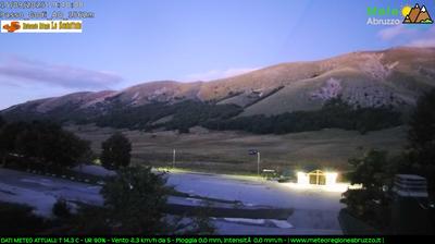 immagine della webcam nei dintorni di Scontrone: webcam Monte Pratello