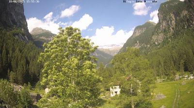 immagine della webcam nei dintorni di Menarola: webcam Val Masino
