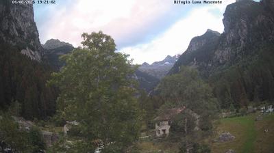 immagine della webcam nei dintorni di Montagna in Valtellina: webcam Valmasino