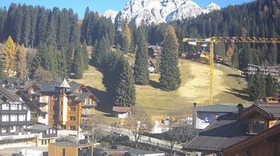 immagine della webcam nei dintorni di Novella: webcam Rifugio Viviani