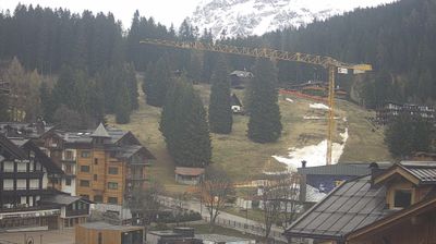 immagine della webcam nei dintorni di Monte Spinale: webcam Rifugio Viviani