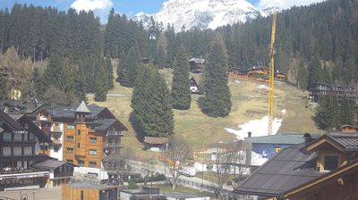 immagine della webcam nei dintorni di Pinzolo: webcam Rifugio Viviani