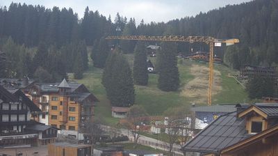immagine della webcam nei dintorni di Marilleva: webcam Rifugio Viviani