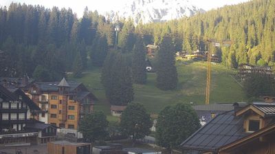 immagine della webcam nei dintorni di San Lorenzo in Banale: webcam Rifugio Viviani