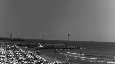 immagine della webcam nei dintorni di Borghetto d'Arroscia: webcam Marina Di Andora
