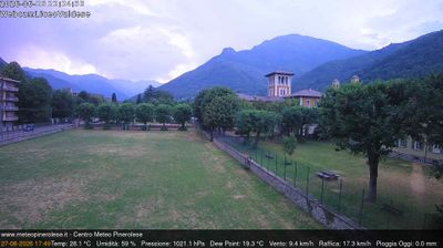 immagine della webcam nei dintorni di San Pietro Val Lemina: webcam Torre Pellice
