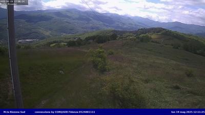 immagine della webcam nei dintorni di Casermette del  monte Penna: webcam Borgo Val di Taro