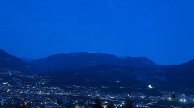 immagine della webcam nei dintorni di Monte Bondone: webcam Isera