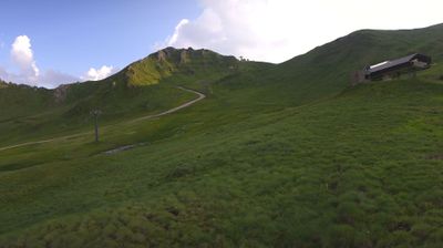 immagine della webcam nei dintorni di Passo San Pellegrino: webcam Cima Portavescovo